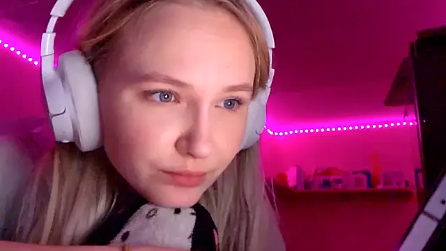 KarinRobertson webcam