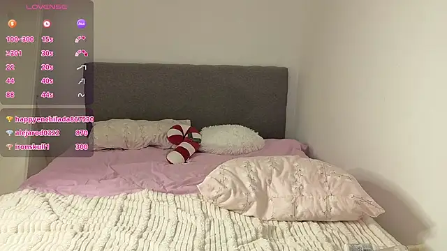 ju_jin (F teen) - 🍑 Show ass close-up