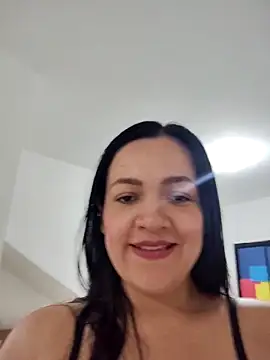 LindaSalo33 webcam