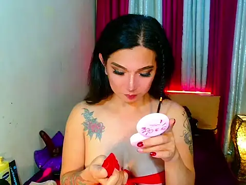 WorldClassEmerald webcam