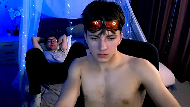 travis_wolf_ - Travis_wolf_'s free webcam - UK Sex Cams