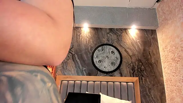 Valery_Shadey webcam