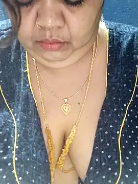 tamilthanushri webcam