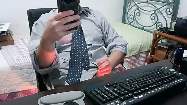 Italian_dark_desire webcam