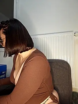 Lindsay_00off live cam screenshot malefemale from France on VideoChat.work — Live Cam Directory