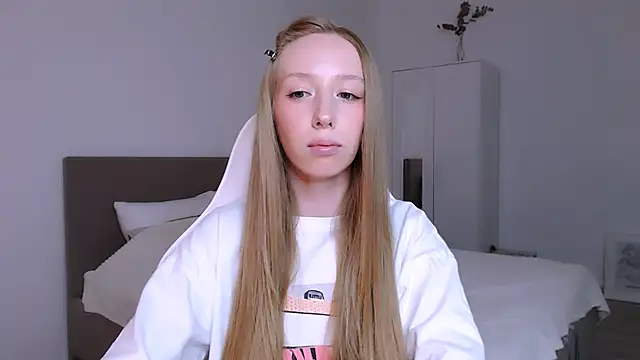 Luna_insniity webcam