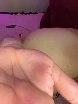 mizztikaa (F young) - Wet my pussy + anal plug + SPANKS🍑😈🍑