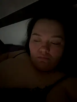 SunnyLeila2101 webcam