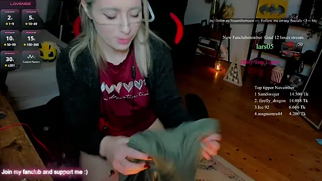 Lisaonthemoon webcam