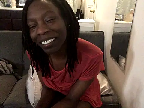 littyleesh1 (F young) - what that mouth 👄 do baby girl?