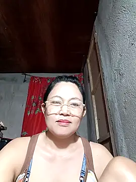 Everleigh_mom webcam