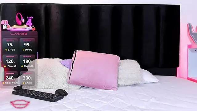 JackieDumont1 webcam