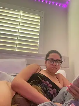 ThatBratCartier webcam