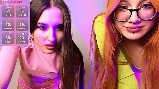 sunny_luna (G teen) - playing with boobs