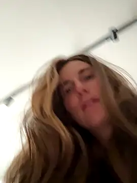 thescorpionfr_ (F young) - Dancing in topless