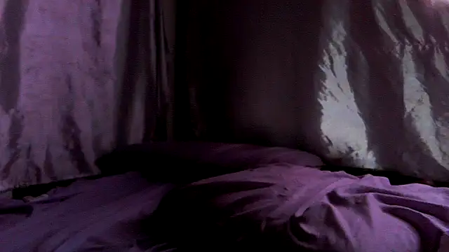 sweetbrunette22 webcam