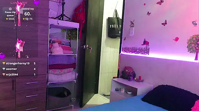 emily_cooper_t webcam