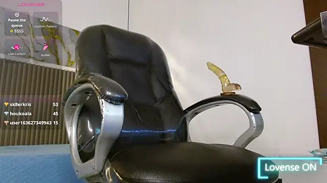 dyla_n18 (M young) - show ass , feet ,cock and cum