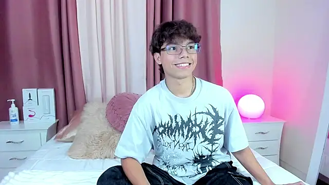 Honeymoon_sariel webcam