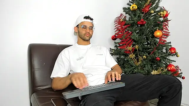 crisandrews (G young) - A BIG CUM!