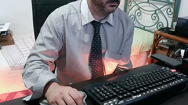 Italian_dark_desire webcam