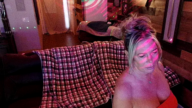 NikkiLynnErotic webcam