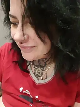 CurvyyAnna Live Webcam on Stripchat