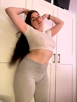 EllyNora Live Webcam on Stripchat