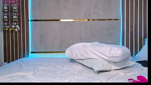 hey_babyfacesss webcam