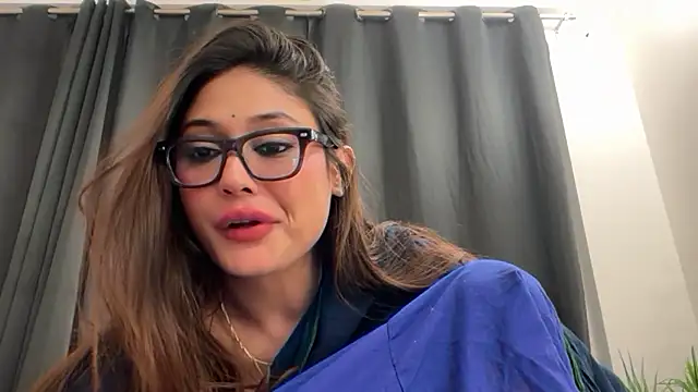 goddessanna (F young) - remove bra