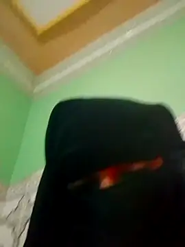 forla-40 (F milf) - نزع قميس