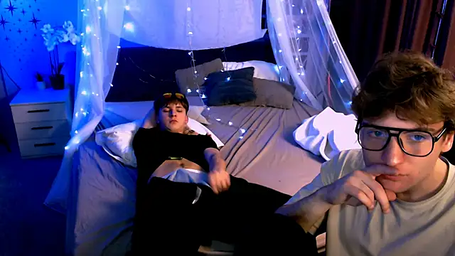 travis_wolf_ (Ask my age) - make me happy