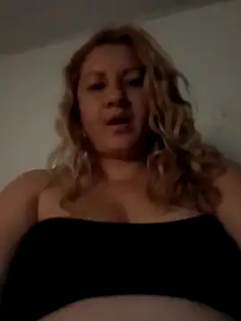 Karoline_milf_hot webcam