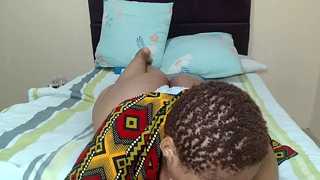 bbw255 (F milf) - Ride dildo and Squirt