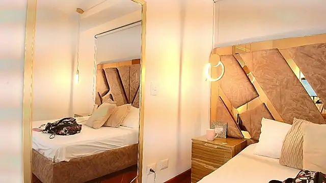 zarah_andrew__ webcam