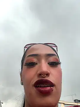 MichelleDiaz_Pink webcam