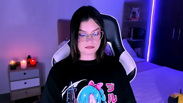 OphelianaRose33 webcam