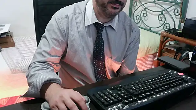 Italian_dark_desire webcam