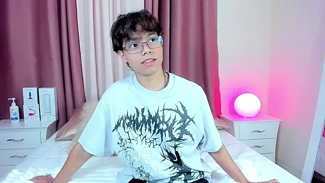 honeymoon_sariel (M twink) - Big cum shoot for you