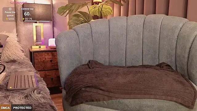 Angelina_Dior webcam