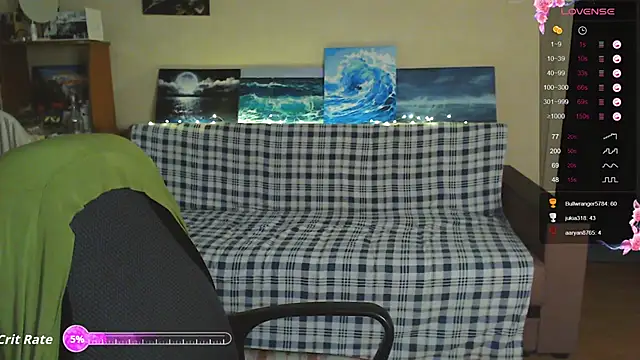 emillybones - EmillyBones's free webcam