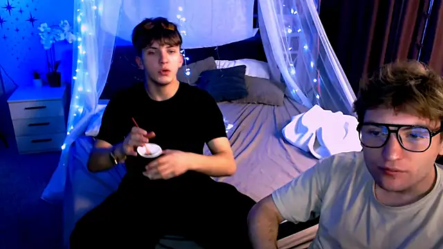 travis_wolf_ (Ask my age) - make me happy