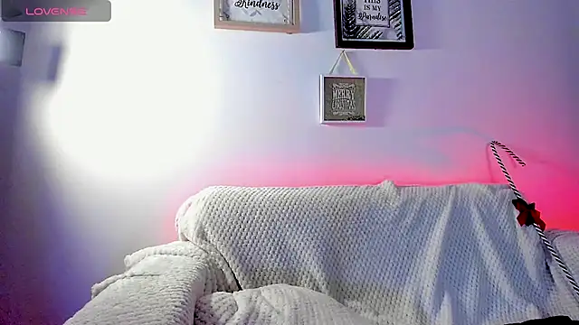 Buttyy_Cherry webcam