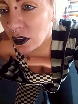 pinkthehawk - PinkTheHawk's free webcam - UK Sex Cams