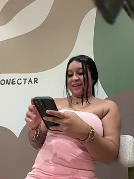 Pretty_Isadora webcam