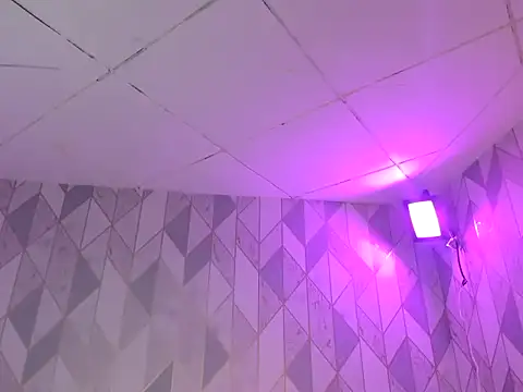 IsabellaRousset webcam