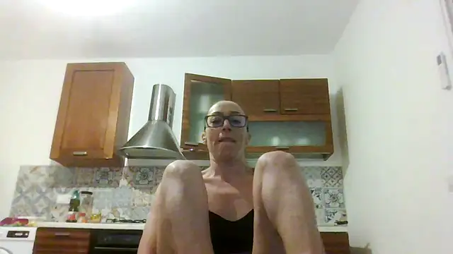 astrid3 - Astrid3's free webcam - UK Sex Cams