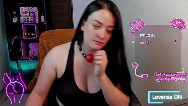 sara_goodgirl13 webcam