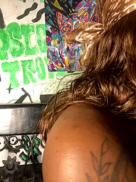 ZiziCampbell_ webcam