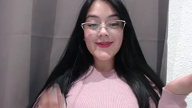 Alisha_99 webcam